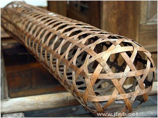 古代南京人应对酷夏有高招 夜晚睡眠紧抱竹夫人