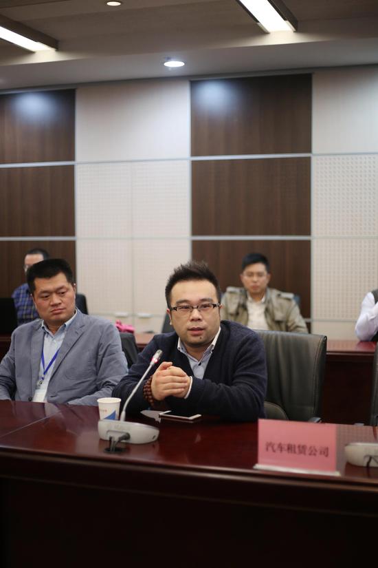 汽车租赁公司代表