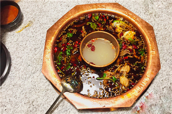 成都最正的美蛙鱼头终于火到南京,嗜辣的吃货