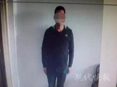 一商务车被电动车追尾 汽车司机逃跑未救援致人死亡