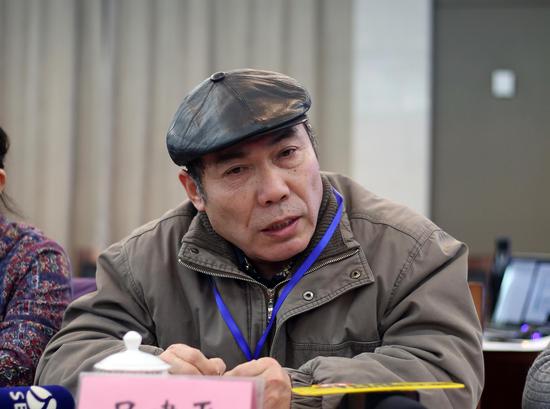 公众委员吕建平