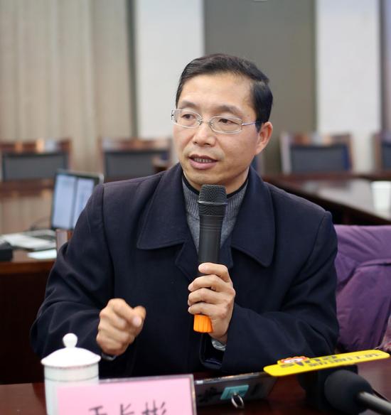 公众委员于长彬