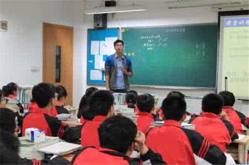 南京幼中小本学期起建师德档案 为考核评审重