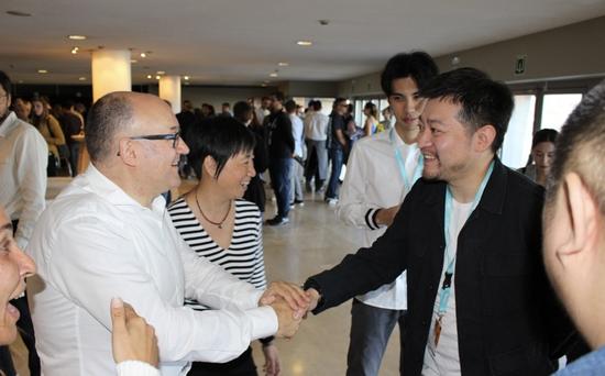 电影节主席与剧组交流