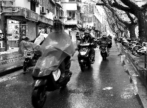 冷空气和阴雨合力,南京的气温降到下半年以来新低