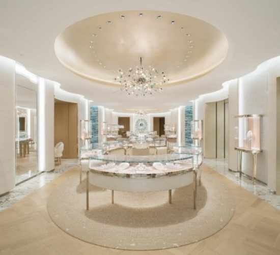 蒂芙尼南京国金中心精品店内部