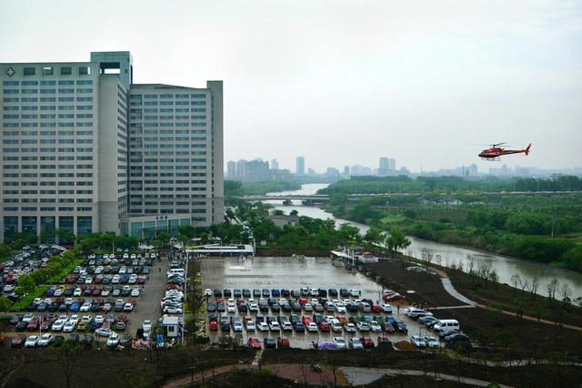 南京三分之二的民营停车场亏损 专家：放开定价