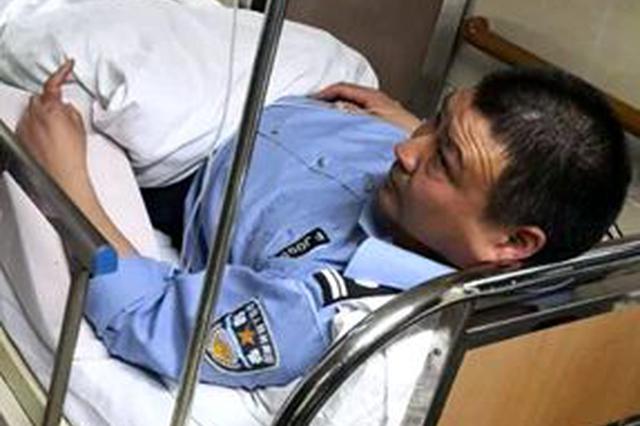 句容两男子醉酒闹事 警察执法竟被掰断手指