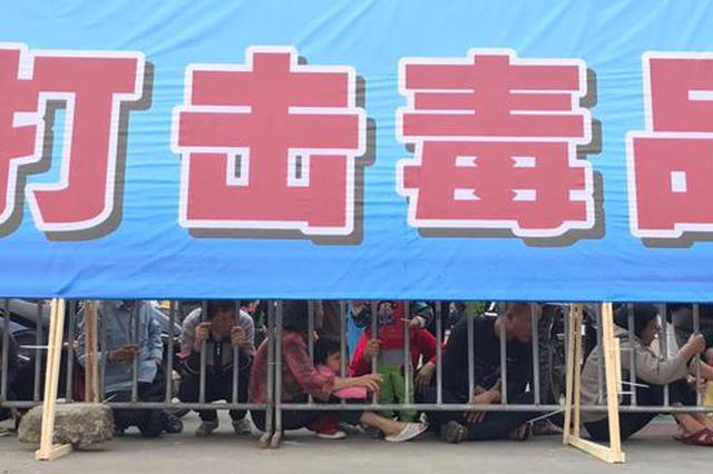 女子20余刀砍死男友后吸毒睡觉 报警后藏前男友家