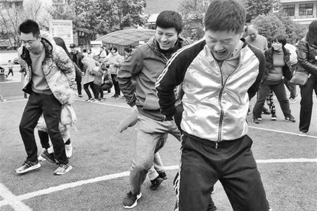 杭州推行家长持证上岗一周年 注册家长超过在校学生