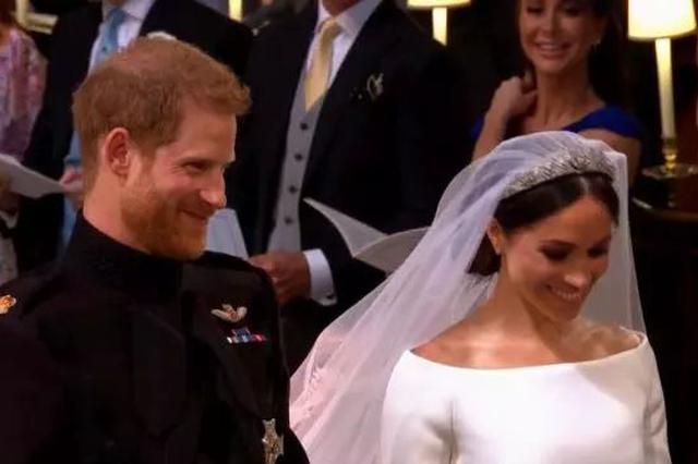 英国哈里王子成婚 10万人涌入温莎见证盛大庆典