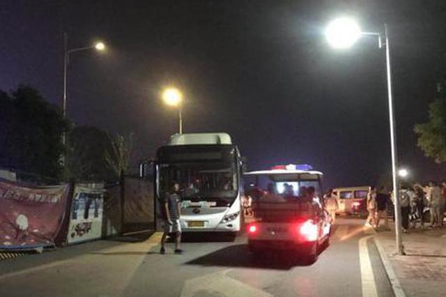 中学生擅自驾公交车撞伤人 曾梦想成为公交驾驶员