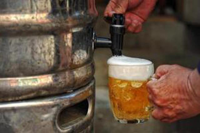 聚会饮酒过量男子酒精中毒 送医人"拒绝洗胃"被诉