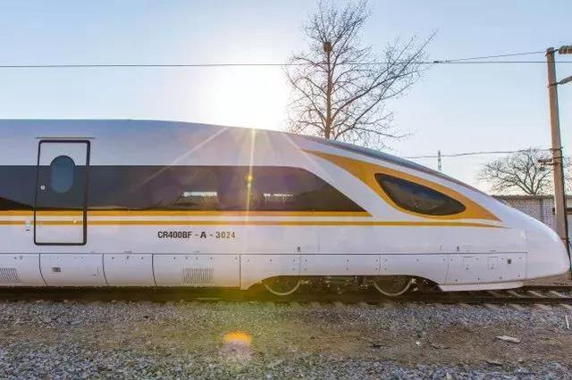 首批乘火车受限严重失信人名单公布：其中31人因吸烟