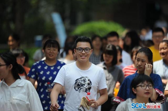 教育部考试中心权威点评2018年全国各地高考作文题