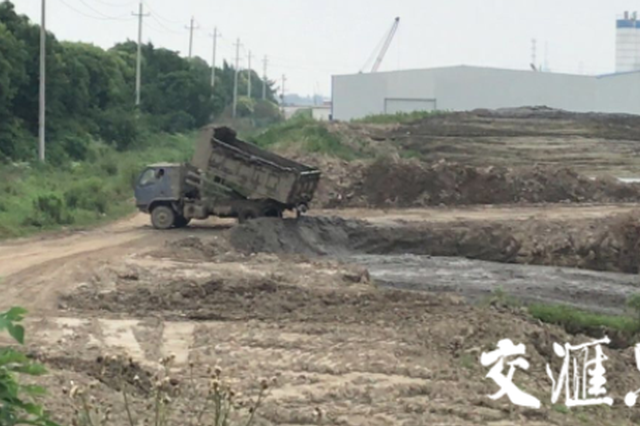 环境部通报批评泰州泰兴江边污染“两年未整改”