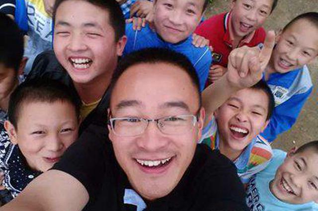 南大毕业生赴农村支教6年 “家徒四壁”没恋爱