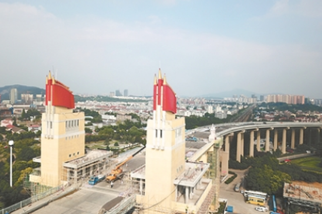 南京长江大桥桥头堡修葺一新 正式亮相