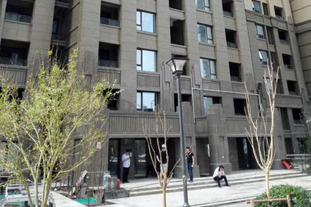 新小区车位不足 徐州一开发商开出天价车位转让费