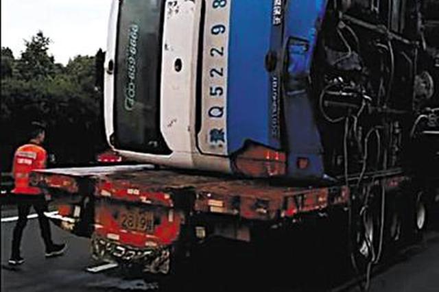 京港澳高速湖南段事故 两车相撞致18死14伤