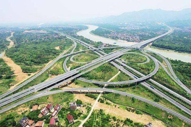 娄勤俭会见刘强东：着力推进交通物流体系建设和完善