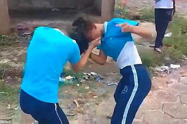 店主因1元差价打女学生耳光 拉扯中心脏病发身亡