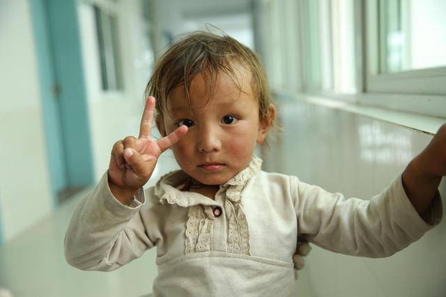 江苏调整儿童大病救助政策 贫困儿童自负超2万可获助