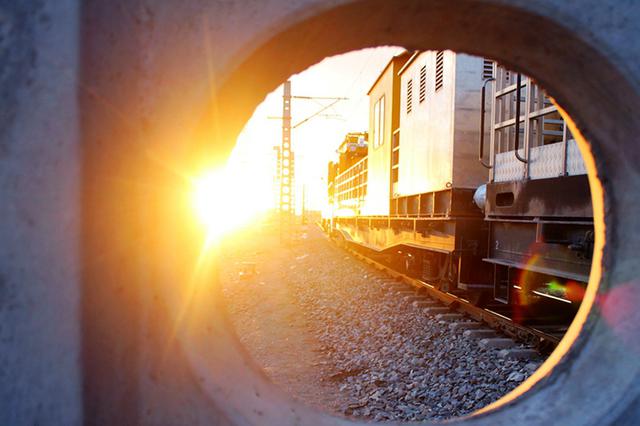 连盐铁路计划今年11月具备开通运营条件