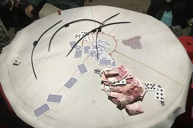 扬州男子赌博输掉300多万 先后向30人行骗借钱被抓