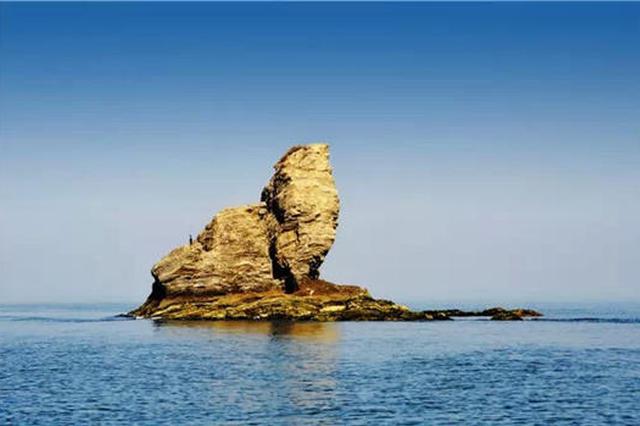 3男子海上漂泊18小时获救