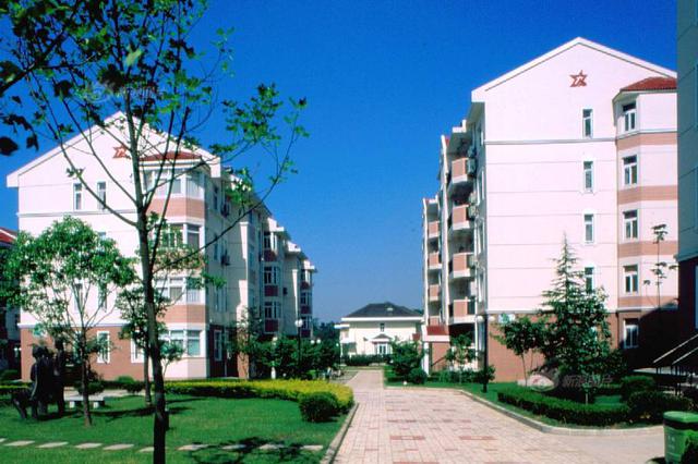 被婆婆起诉搬离夫家 女子带着半岁二孩遭法院强腾