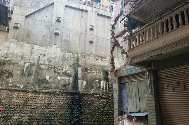 连云港一废弃危楼长期开办夏令营 多部门均称不知情