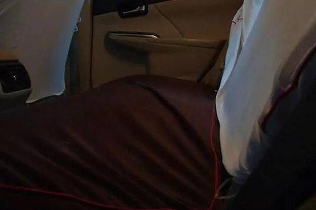 出租车搜出毒品被控系乘客持有 法院疑罪从无判无罪