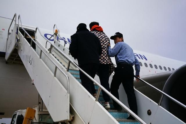 天涯社区一版主诈骗粉丝2000多万 警方跨国抓回