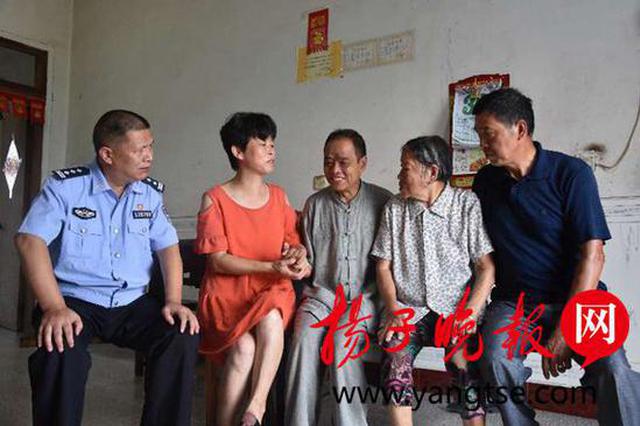 被人抱养后3次寻亲 男子“送走”养母后再尽孝生母