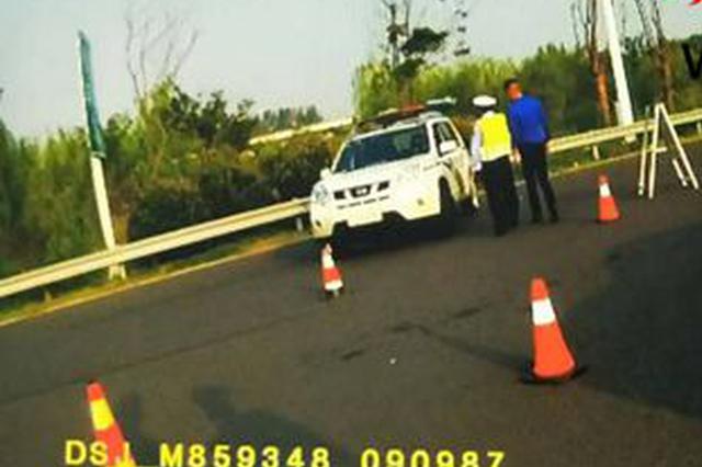 男子无证驾驶又酒驾 被罚款两千又拘留