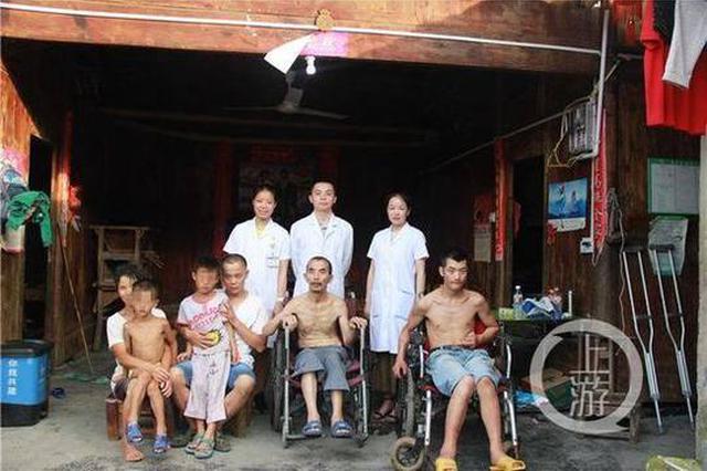 一家3代同患“企鹅病”  61岁奶奶：我活一天就守一天