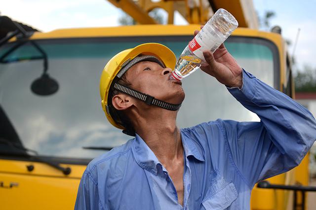 江苏电网用电负荷破1亿千瓦 相当于每人同时开空调