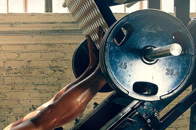 男子酒店内没穿衣服遭服务员误闯 房费被免索赔遭拒