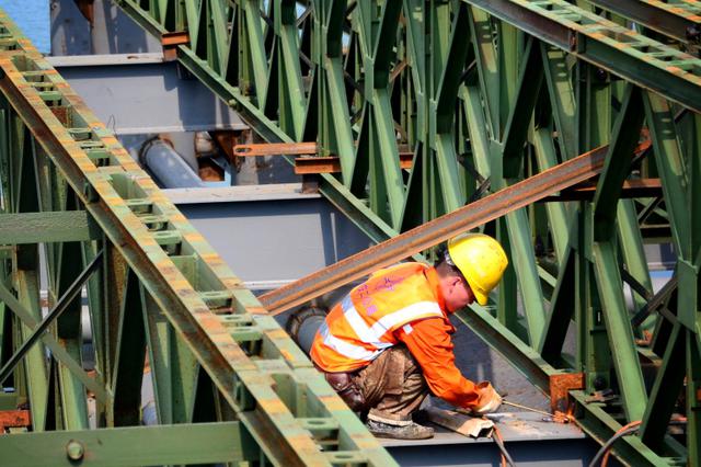 中南建设存货周转下降 担保363亿元占净资产258%