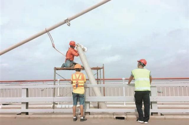 专家会诊苏通大桥  阻尼器可修复大桥结构安全