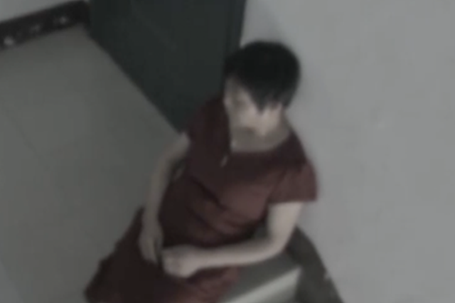 为帮儿子还债 亲妈找女儿要钱堵门七八小时(图)