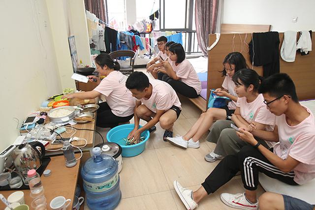 人为炒作将普通黑莓变身抗癌神药 警方：警惕传销陷阱