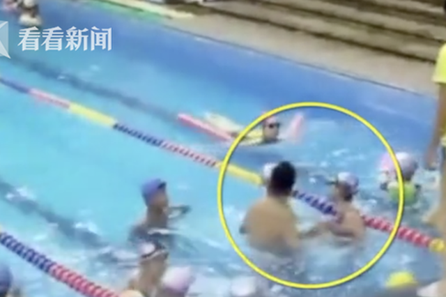 泳池起冲突家长到单位闹事 女医生不堪压力自杀