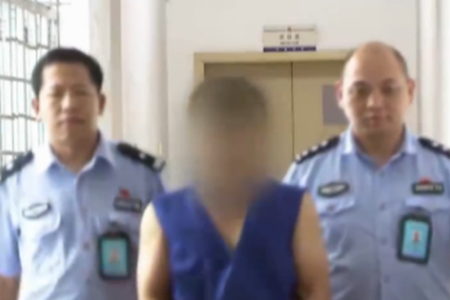 涉毒男子持刀拒捕还砍人 被警察击伤抢救无效死亡