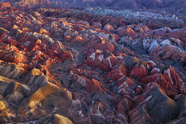 甘肃丹霞地貌4名破坏者全部自首 破坏程度有待鉴定