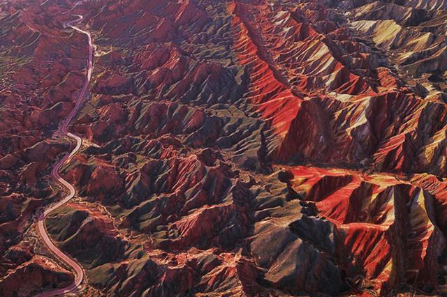 张掖七彩丹霞4名破坏者全部自首 破坏程度有待评估鉴定