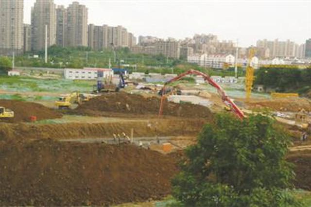 镇江一小区未拿到许可证就开工 挨罚后仍不停工