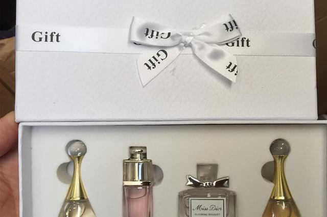 奶爸代购婴儿咳嗽“神药”小绿叶 涉嫌卖假药被抓获