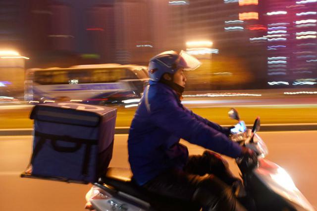 男子被困传销窝点 外卖骑手协助警方助其虎口脱险